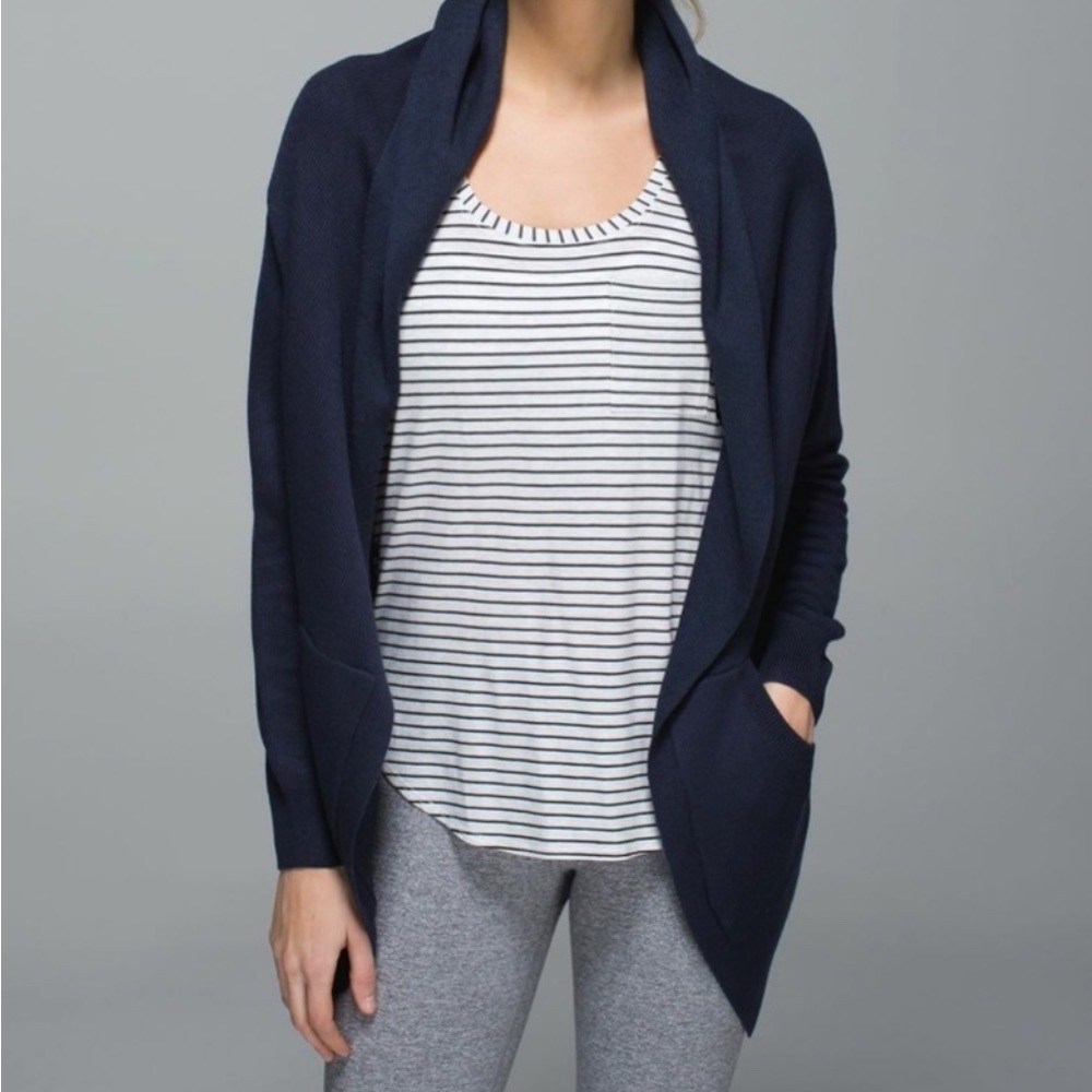 Lululemon cabin yogi wrap Navy Blue